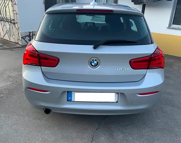 BMW 116 2016 - 10000 EUR, 212000 km - AUTO.MOTO.pt - 212000km - foto 8 de 25