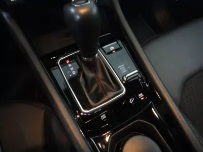Jeep Compass 2021 - 20900 EUR, 100000 km - AUTO.MOTO.pt - 100000km - foto 27 de 40