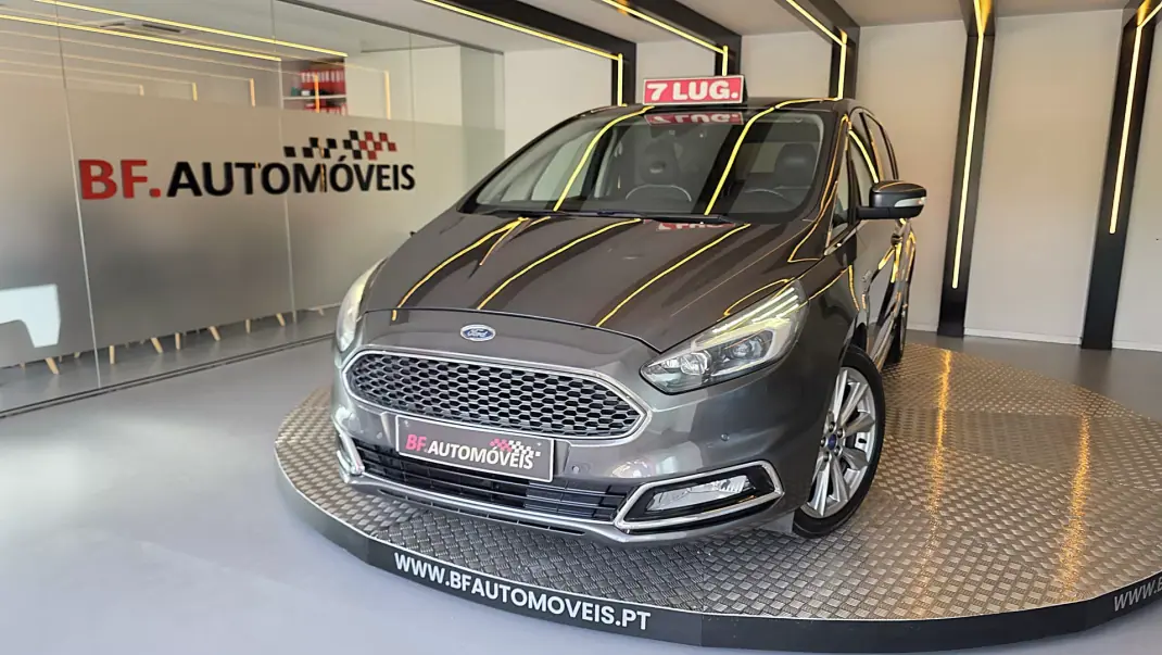 Ford S-Max 2017 - 22500 EUR, 160120 km - AUTO.MOTO.pt - 160120km - foto 1 de 67