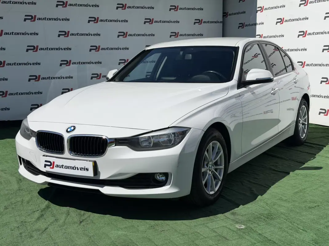 BMW 318 2013 - 13500 EUR, 239000 km - AUTO.MOTO.pt - 239000km - foto 1 de 22