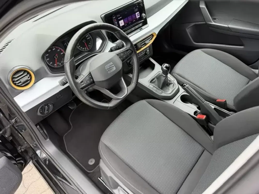 SEAT Ibiza 2022 - 12900 EUR, 85600 km - AUTO.MOTO.pt - 85600km - foto 11 de 12