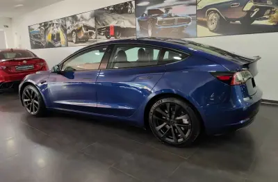 Tesla Model 3 2021 - 25990 EUR, 100000 km - AUTO.MOTO.pt - 100000km - foto 4 de 46