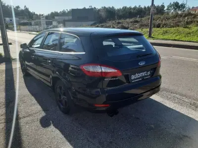 Ford Mondeo SW 2010 - 7900 EUR, 218900 km - AUTO.MOTO.pt - 218900km - foto 8 de 36