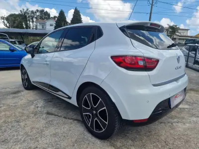 Renault Clio 2014 - 10490 EUR, 118020 km - AUTO.MOTO.pt - 118020km - foto 10 de 36