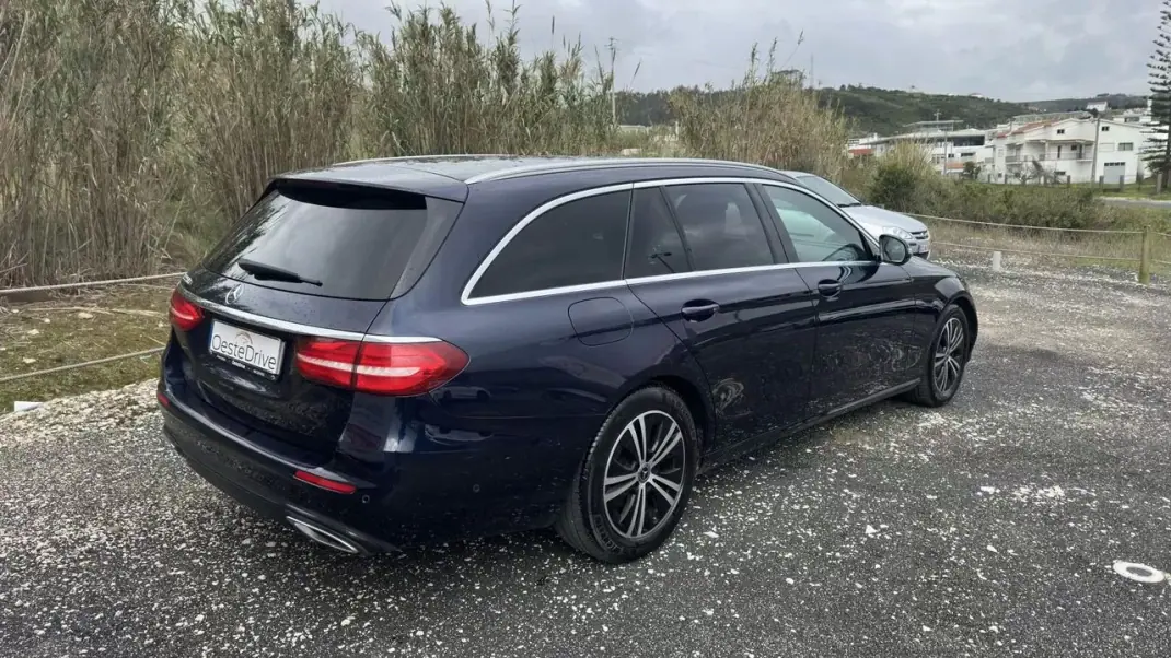 Mercedes-Benz E 220 2020 - 27900 EUR, 197000 km - AUTO.MOTO.pt - 197000km - foto 4 de 22