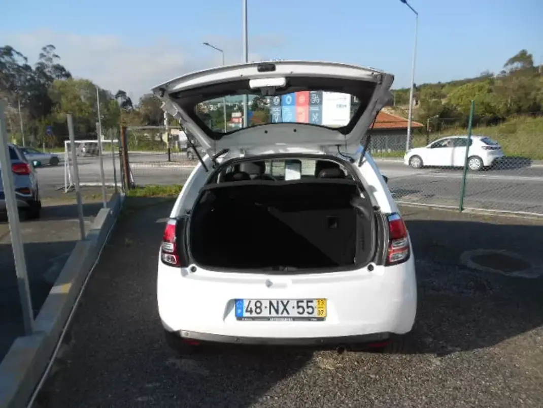 Citroën C3 2013 - 10500 EUR, 157030 km - AUTO.MOTO.pt - 157030km - foto 7 de 11