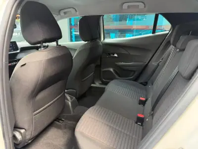 Peugeot 2008 2020 - 14900 EUR, 59000 km - AUTO.MOTO.pt - 59000km - foto 9 de 11