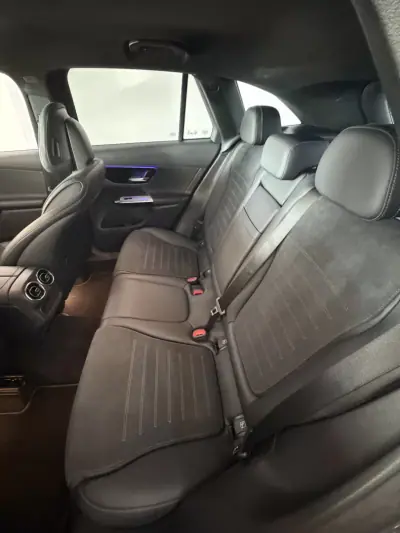 Mercedes-Benz GLC 220 2023 - 59500 EUR, 89000 km - AUTO.MOTO.pt - 89000km - foto 8 de 15