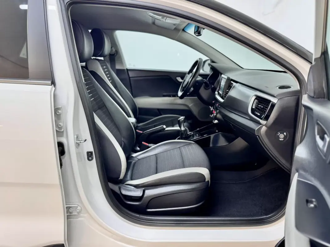 Kia Stonic 2019 - 15750 EUR, 68000 km - AUTO.MOTO.pt - 68000km - foto 52 de 60