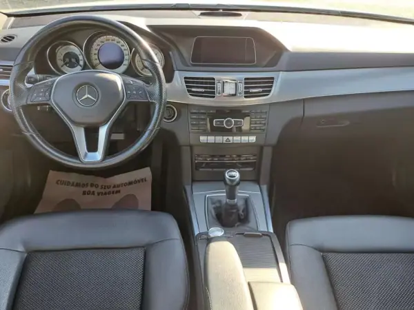 Mercedes-Benz E 220 2014 - 18900 EUR, 213445 km - AUTO.MOTO.pt - 213445km - foto 6 de 46