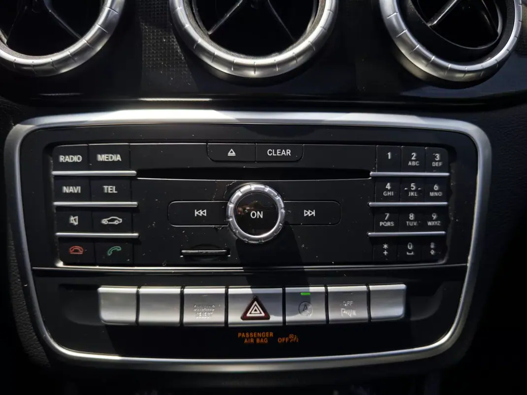 Mercedes-Benz CLA 180 2017 - 17500 EUR, 206000 km - 206000km - foto 36 de 51