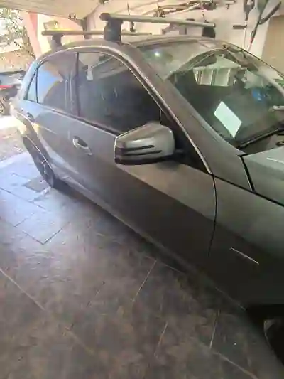 Mercedes-Benz E 200 2011 - 11000 EUR, 333000 km - 333000km - foto 3 de 14