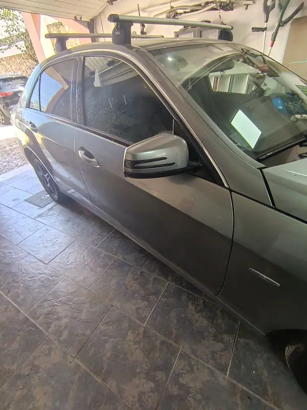 Mercedes-Benz E 200 2011 - 11000 EUR, 333000 km - 333000km - foto 3 de 14