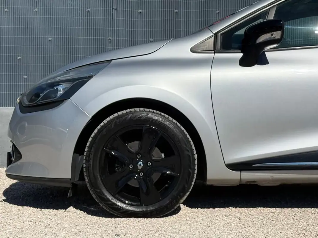Renault Clio 2015 - 9950 EUR, 155000 km - AUTO.MOTO.pt - 155000km - foto 4 de 24