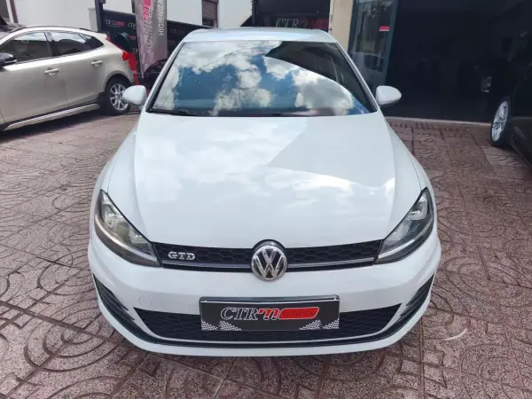Volkswagen Golf 2014 - 17900 EUR, 195000 km - AUTO.MOTO.pt - 195000km - foto 4 de 32