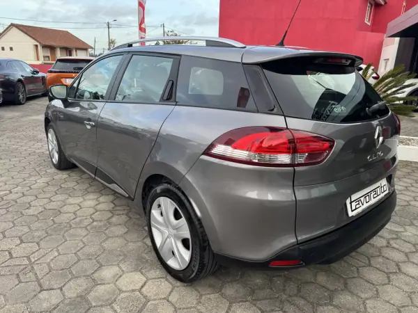 Renault Clio Sport Tourer 2015 - 8990 EUR, 211000 km - AUTO.MOTO.pt - 211000km - foto 6 de 33