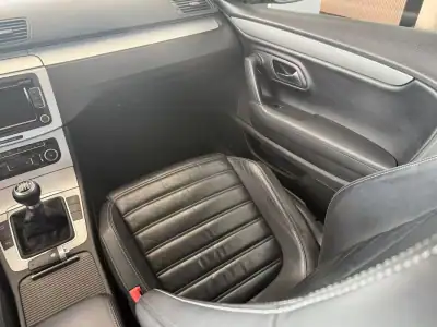Volkswagen Passat CC 2010 - 13990 EUR, 162335 km - AUTO.MOTO.pt - 162335km - foto 10 de 21