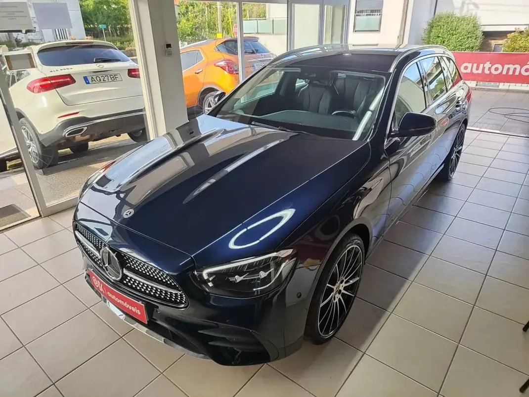 Mercedes-Benz E 300 2022 - 34350 EUR, 110000 km - AUTO.MOTO.pt - 110000km - foto 8 de 37