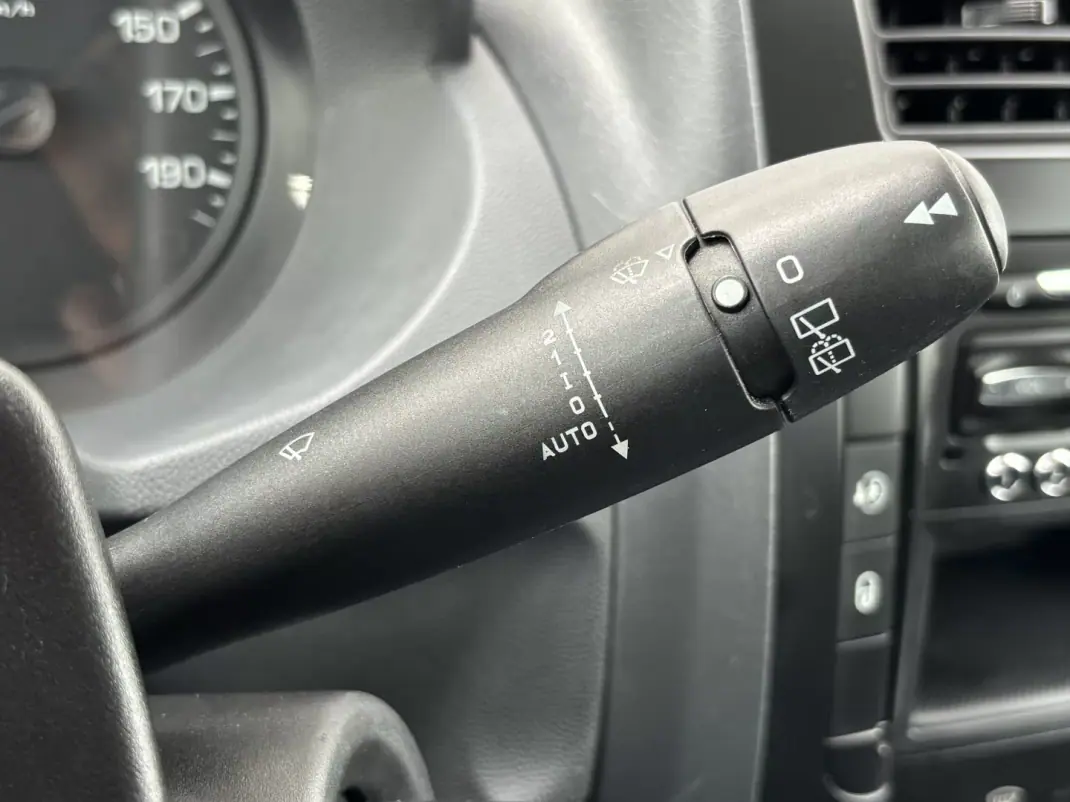 Citroën Jumpy 2015 - 16900 EUR, 135000 km - AUTO.MOTO.pt - 135000km - foto 25 de 39