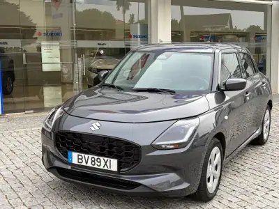 Suzuki Swift 2025 - 18900 EUR, 7000 km - AUTO.MOTO.pt - 7000km - foto 6 de 15