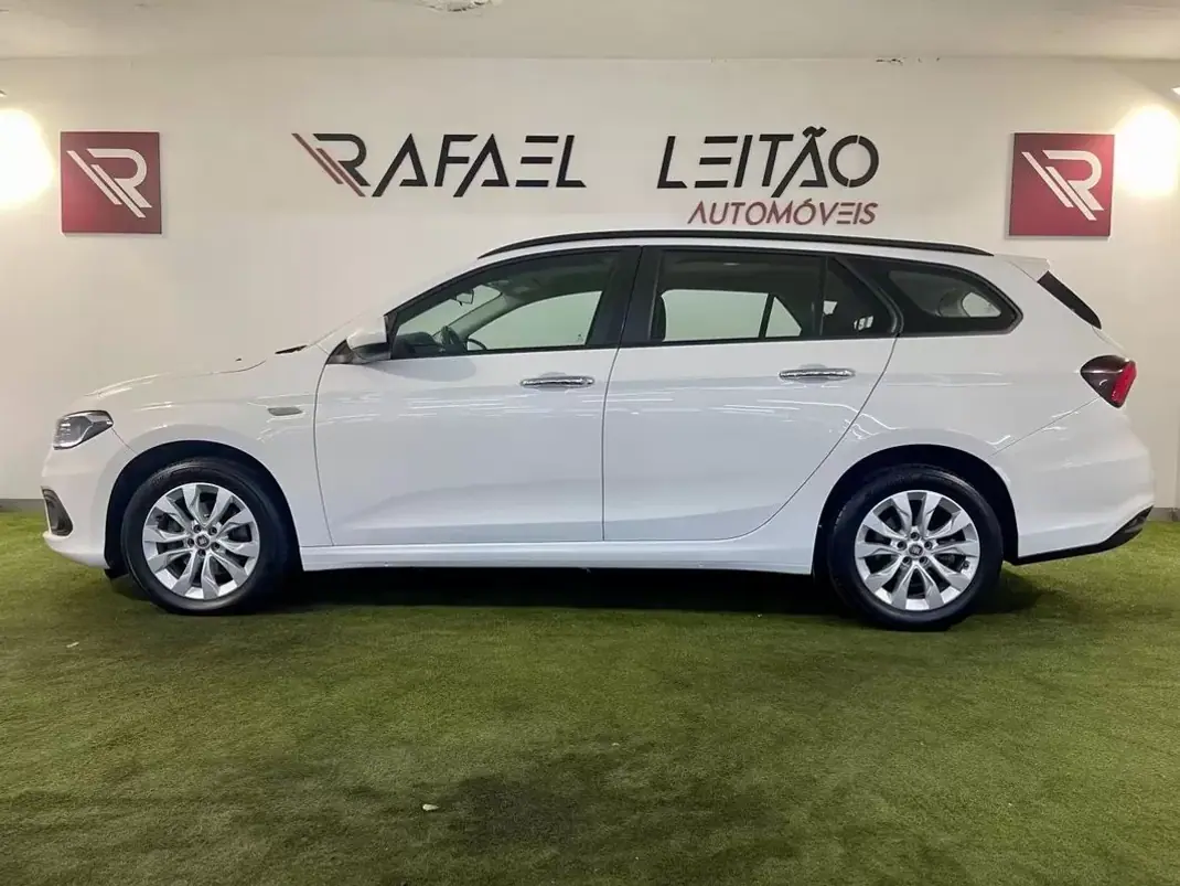 Fiat Tipo Station Wagon 2018 - 8750 EUR, 154000 km - 154000km - foto 10 de 23