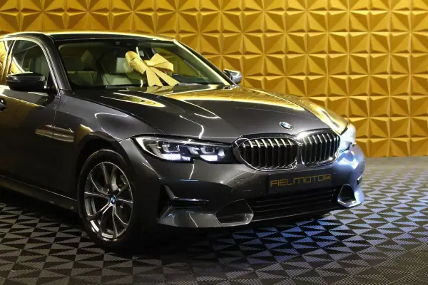 BMW 318 d Line Luxury Auto 2022 Diesel