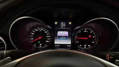 Mercedes-Benz C 220 2017 - 27990 EUR, 160170 km - AUTO.MOTO.pt - 160170km - foto 17 de 29