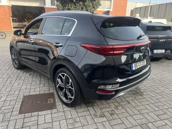 Kia Sportage 2019 - 22500 EUR, 70500 km - AUTO.MOTO.pt - 70500km - foto 4 de 18