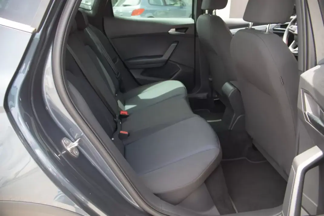 SEAT Arona 2023 - 18390 EUR, 14160 km - AUTO.MOTO.pt - 14160km - foto 17 de 34