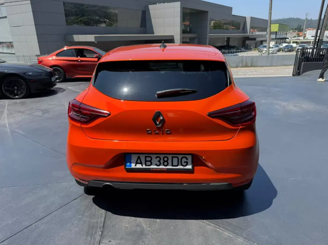 Renault Clio 2020 - 13900 EUR, 42828 km - 42828km - foto 3 de 11