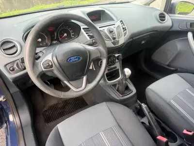 Ford Fiesta 2009 - 5990 EUR, 171000 km - AUTO.MOTO.pt - 171000km - foto 9 de 24