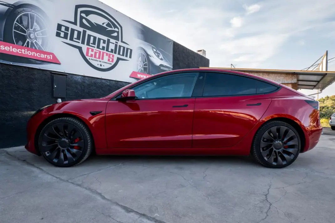 Tesla Model 3 2022 - 32900 EUR, 57000 km - AUTO.MOTO.pt - 57000km - foto 7 de 26