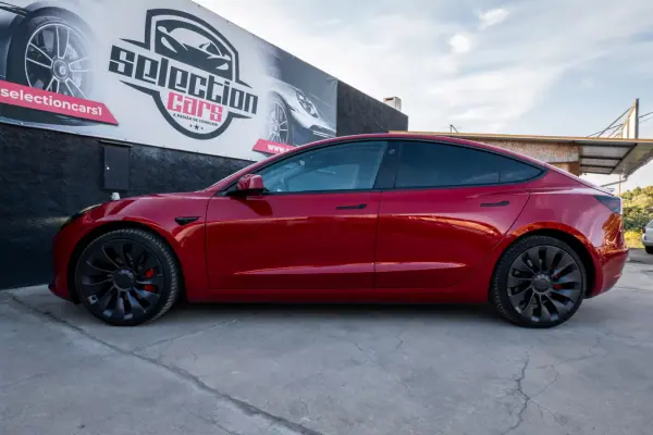 Tesla Model 3 2022 - 32900 EUR, 57000 km - AUTO.MOTO.pt - 57000km - foto 7 de 26