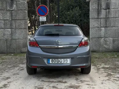 Opel Astra GTC 2006 - 4500 EUR, 127500 km - foto 4 de 11