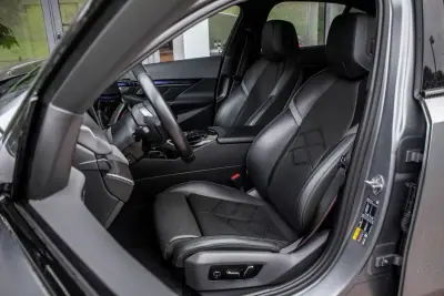 BMW i5 2023 - 74990 EUR, 17145 km - AUTO.MOTO.pt - 17145km - foto 39 de 60