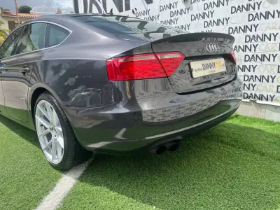 Audi A5 Sportback 2011 - 13990 EUR, 223000 km - AUTO.MOTO.pt - 223000km - foto 5 de 12