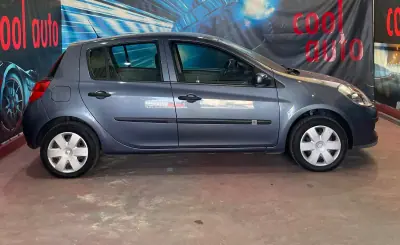 Renault Clio 2007 - 4999 EUR, 98000 km - foto 4 de 28