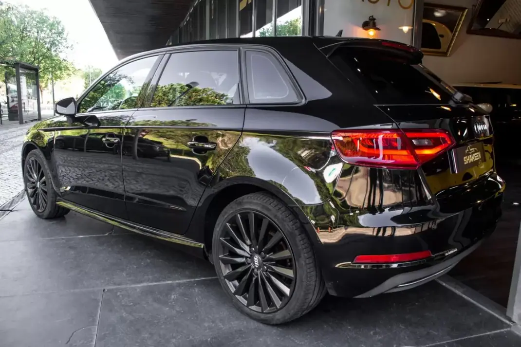 Audi A3 Sportback 2015 - 13490 EUR, 252393 km - AUTO.MOTO.pt - 252393km - foto 3 de 34