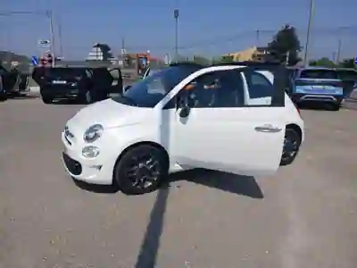 Fiat 500C 2021 - 11500 EUR, 132445 km - AUTO.MOTO.pt - 132445km - foto 5 de 15