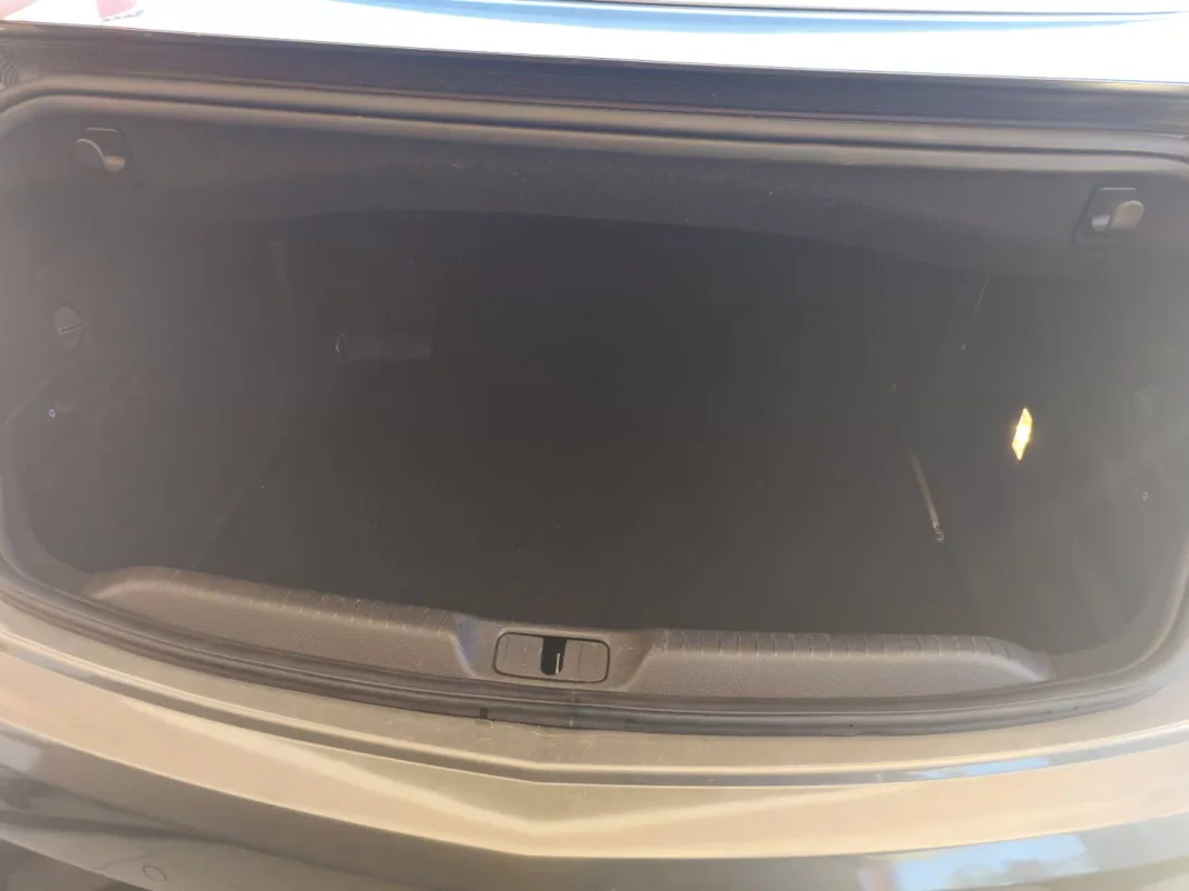 Opel Cascada 2017 - 14990 EUR, 76813 km - AUTO.MOTO.pt - 76813km - foto 12 de 16