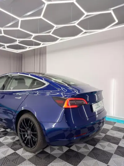Tesla Model 3 2019 — foto 6 de 22