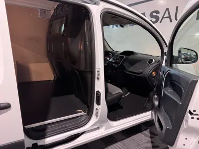 Renault KANGOO MAXI 1.5 DCI BUSINESS S/S 2020 - 13750 EUR, 151000 km - AUTO.MOTO.pt - 151000km - foto 22 de 33