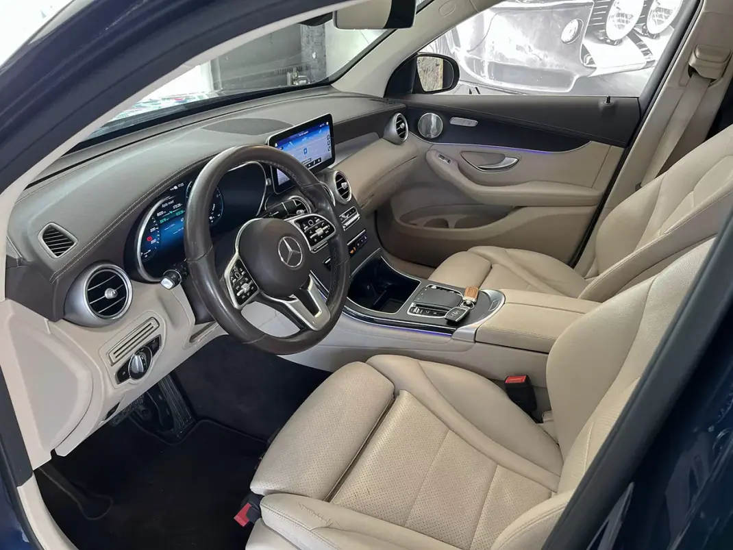 Mercedes-Benz GLC 300 2021 - 39900 EUR, 116839 km - AUTO.MOTO.pt - 116839km - foto 6 de 22