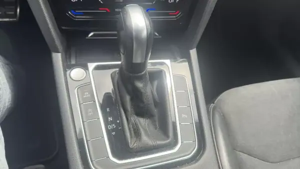 Volkswagen Arteon 2022 - 25490 EUR, 140000 km - 140000km - foto 19 de 26