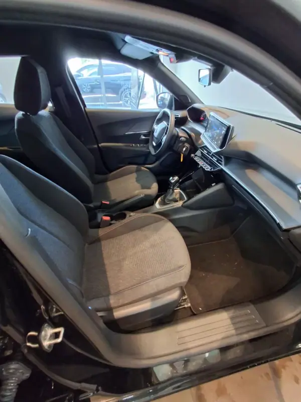 Peugeot 2008 2025 - 19250 EUR, 22951 km - AUTO.MOTO.pt - 22951km - foto 30 de 35