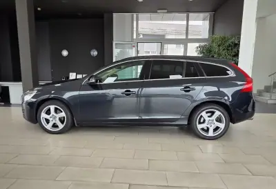 Volvo V60 2012 - 7990 EUR, 222113 km - AUTO.MOTO.pt - 222113km - foto 3 de 11