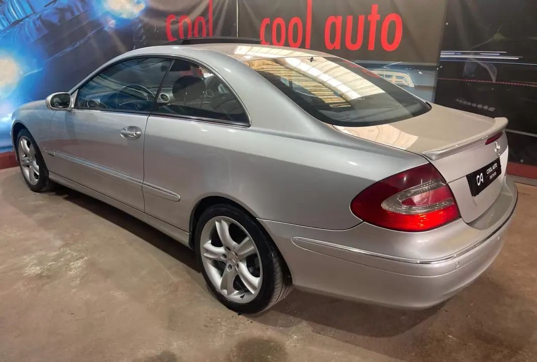 Mercedes-Benz CLK 220 2005 - 10999 EUR, 223000 km - AUTO.MOTO.pt - 223000km - foto 15 de 44