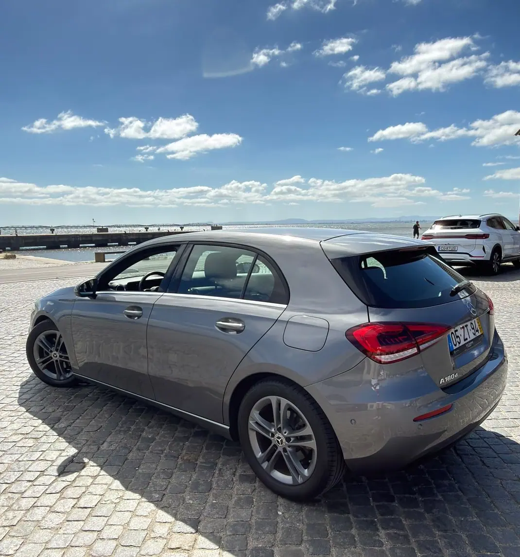 Mercedes-Benz A 180 2020 - 23900 EUR, 43000 km - 43000km - foto 7 de 13