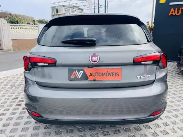 Fiat Tipo 2020 - 12950 EUR, 102030 km - AUTO.MOTO.pt - 102030km - foto 6 de 12