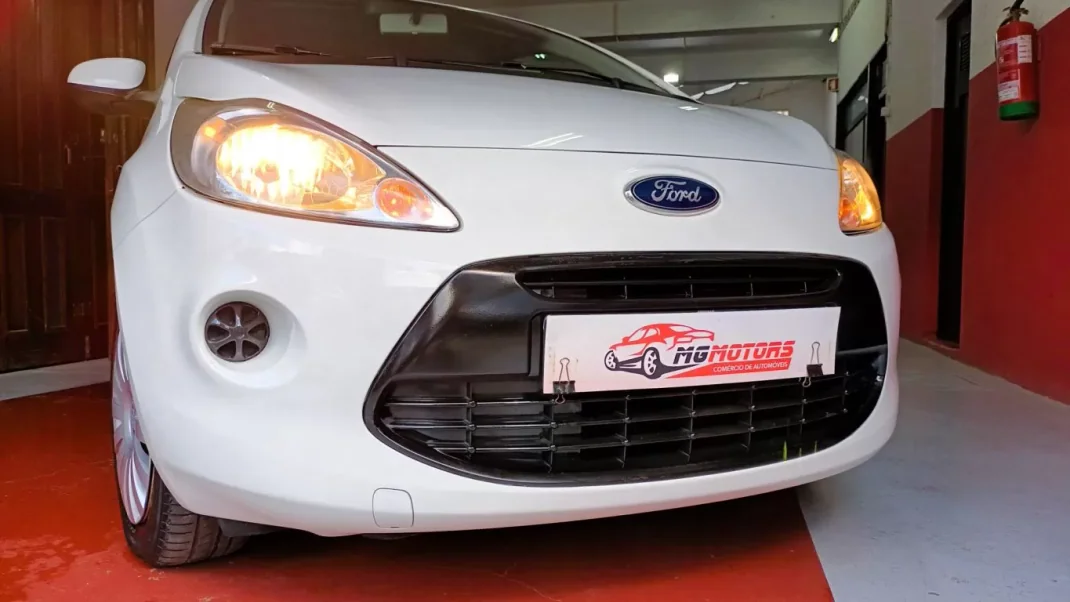 Ford KA 2015 - 7500 EUR, 111953 km - AUTO.MOTO.pt - 111953km - foto 14 de 46